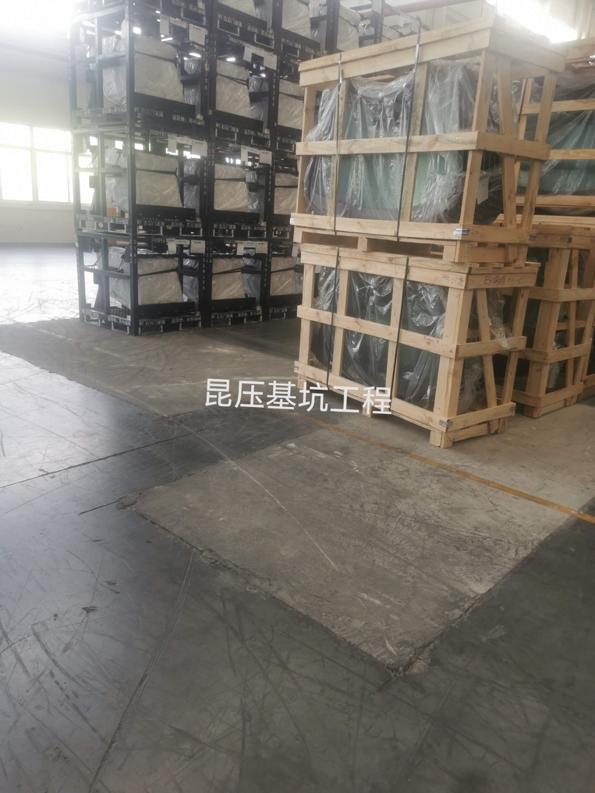 易順建工集團有限公司總經理李晉恒到蘇州視察福耀玻璃基建項目