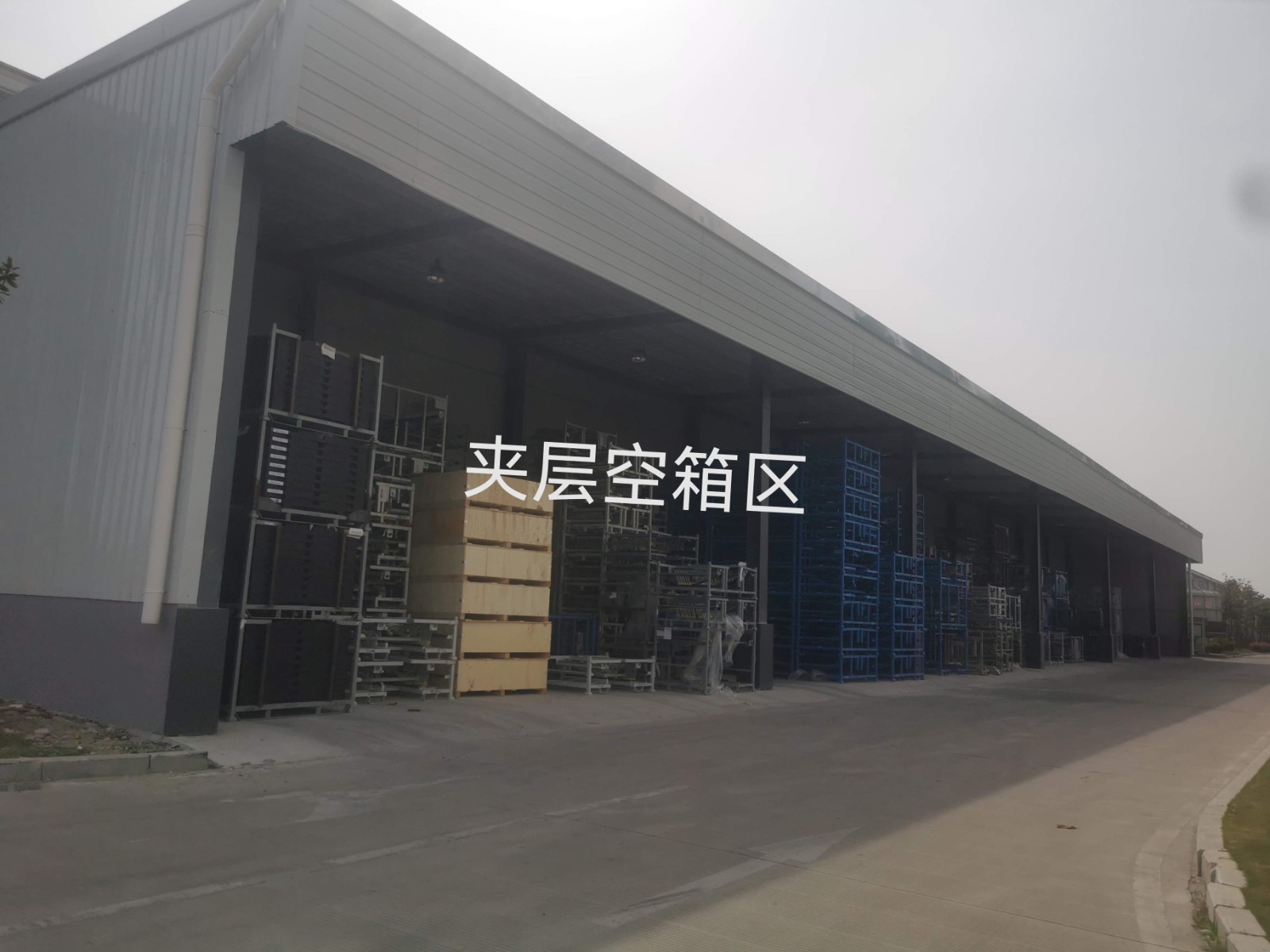 易順建工集團有限公司總經理李晉恒到蘇州視察福耀玻璃基建項目